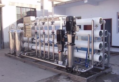 反滲透設(shè)備廠家哪家好？如何選擇？-藍膜